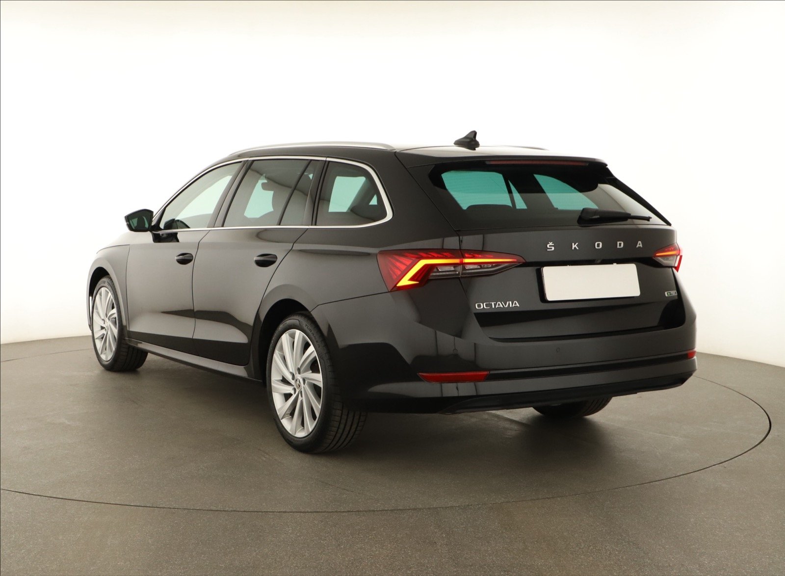 Škoda Octavia - 2024