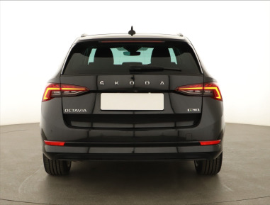 Škoda Octavia - 2024