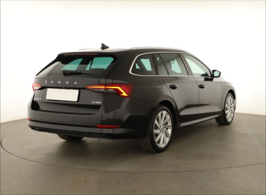 Škoda Octavia - 2024