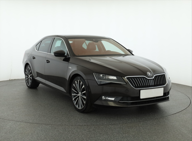 Škoda Superb 2015