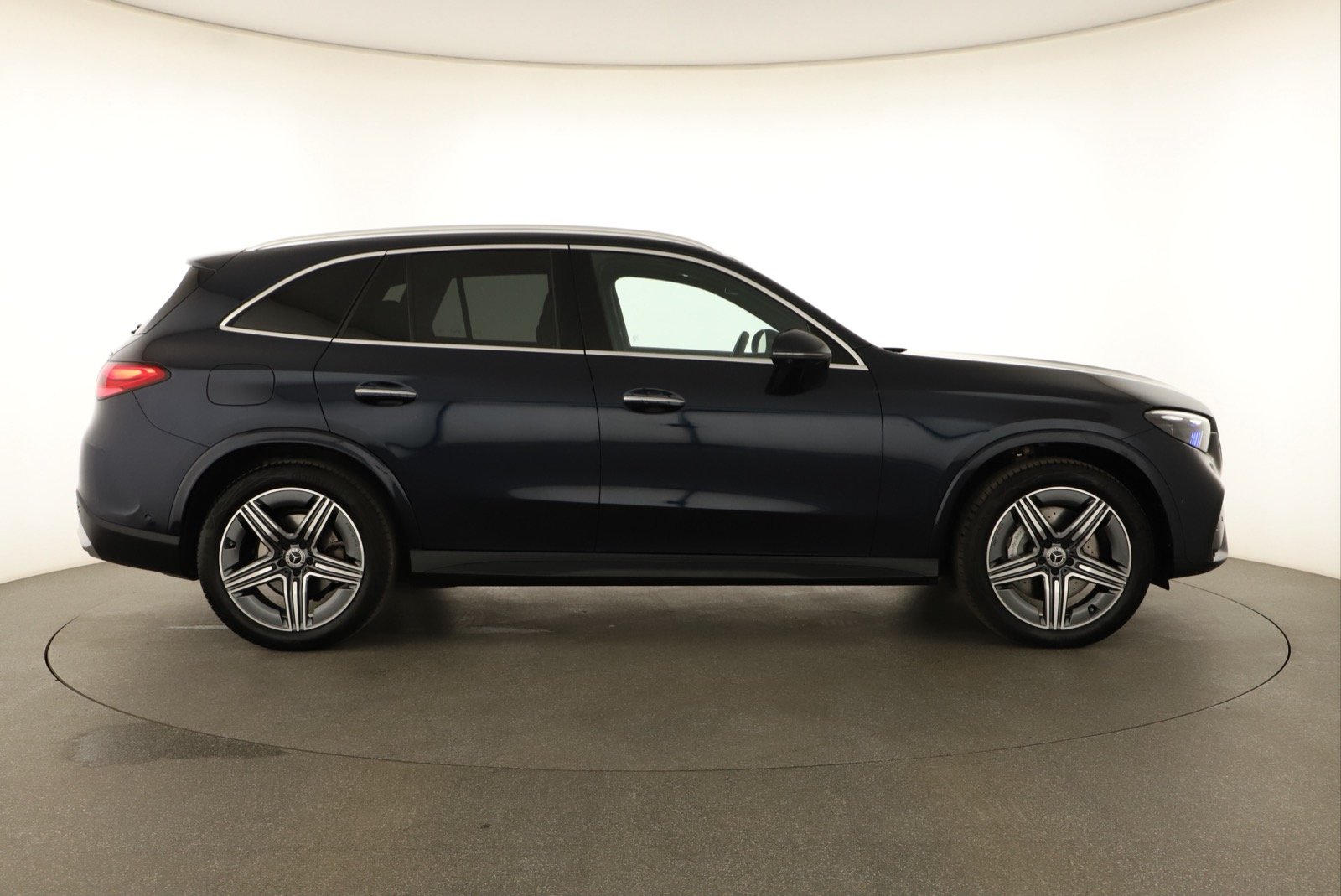 Mercedes-Benz GLC - 2024
