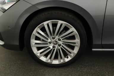 Škoda Superb - 2024
