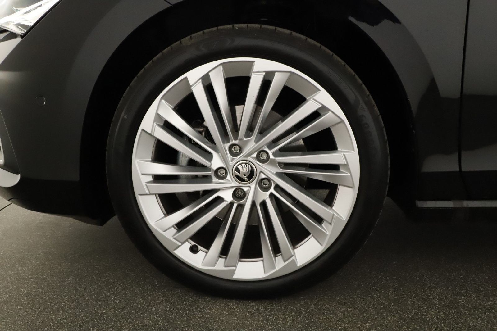 Škoda Superb - 2024