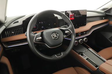 Škoda Superb - 2024