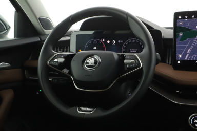 Škoda Superb - 2024