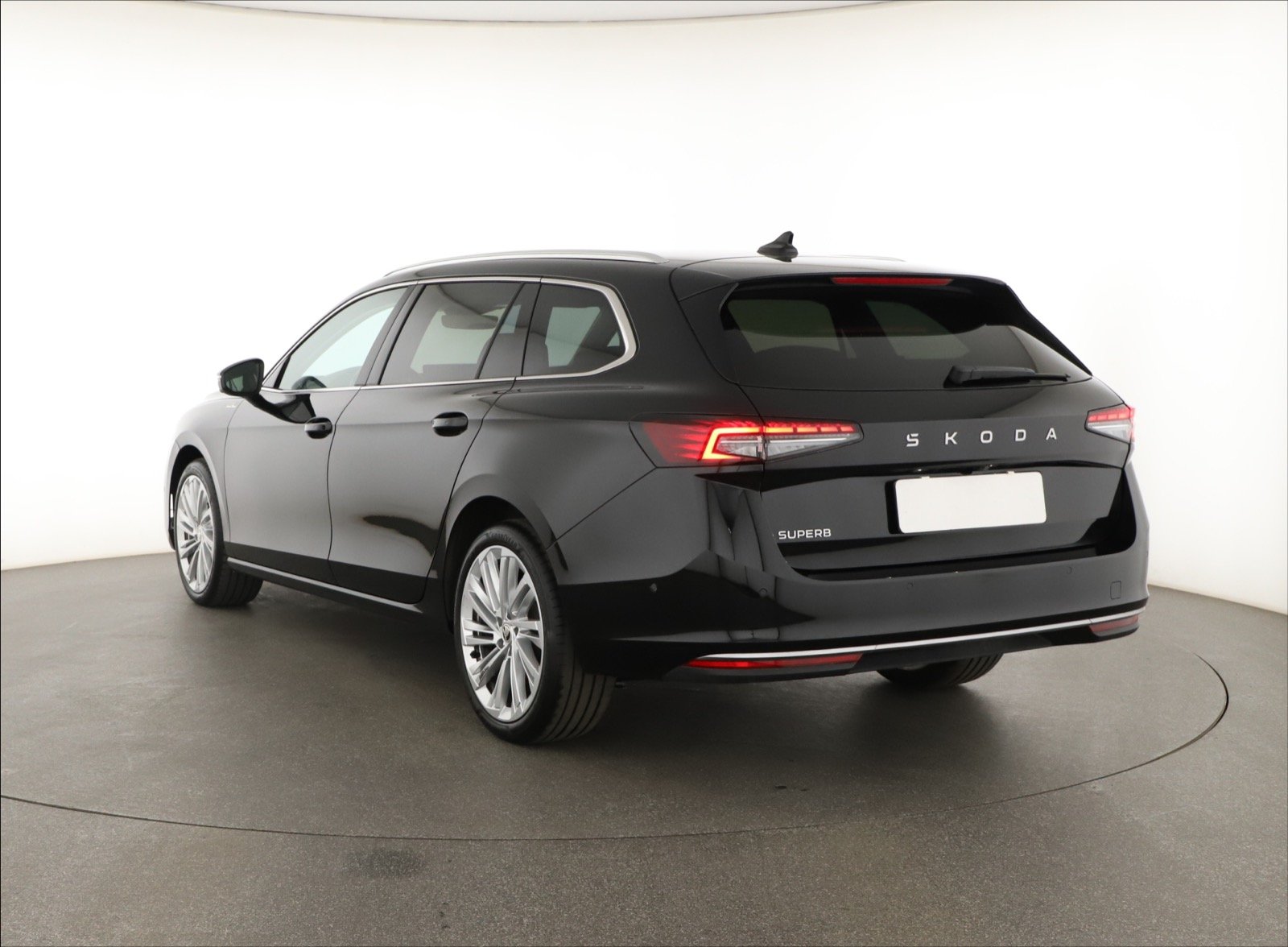 Škoda Superb - 2024