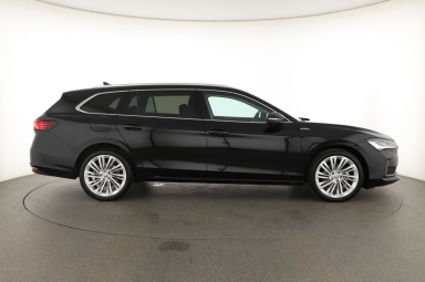 Škoda Superb - 2024