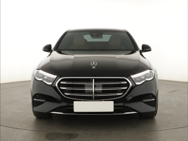 Mercedes-Benz E - 2024