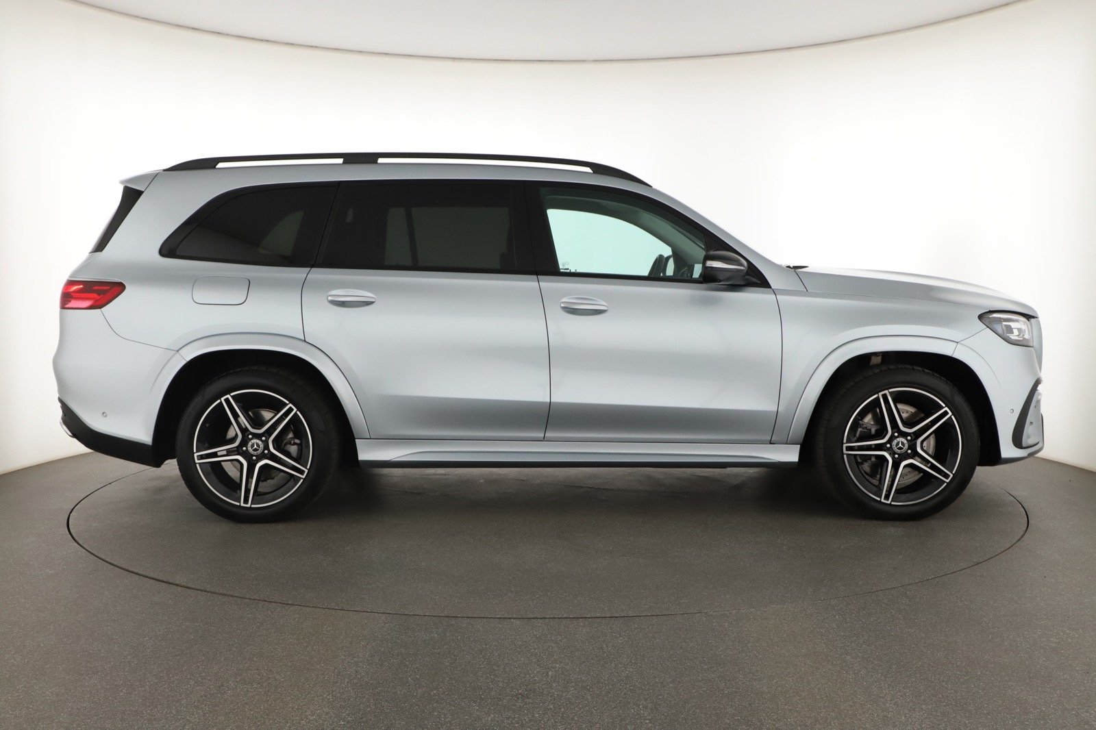 Mercedes-Benz GLS - 2024
