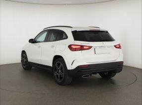 Mercedes-Benz GLA - 2024