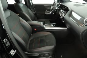 Mercedes-Benz GLA - 2024