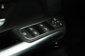 Mercedes-Benz GLA - 2024