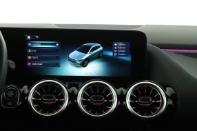 Mercedes-Benz GLA - 2024