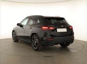 Mercedes-Benz GLA - 2024