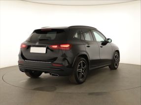 Mercedes-Benz GLA - 2024