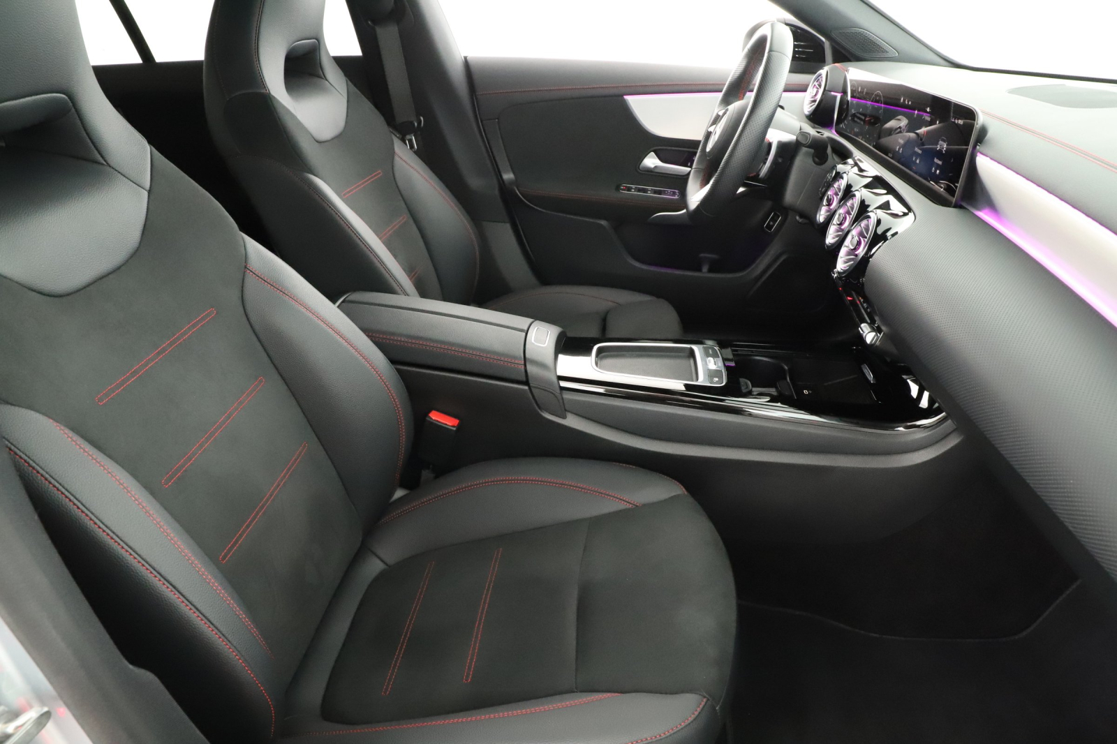 Mercedes-Benz CLA - 2024