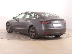 Tesla Model 3 - 2019