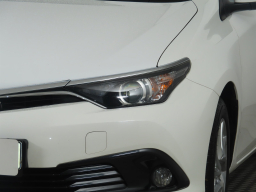 Toyota Auris 2015