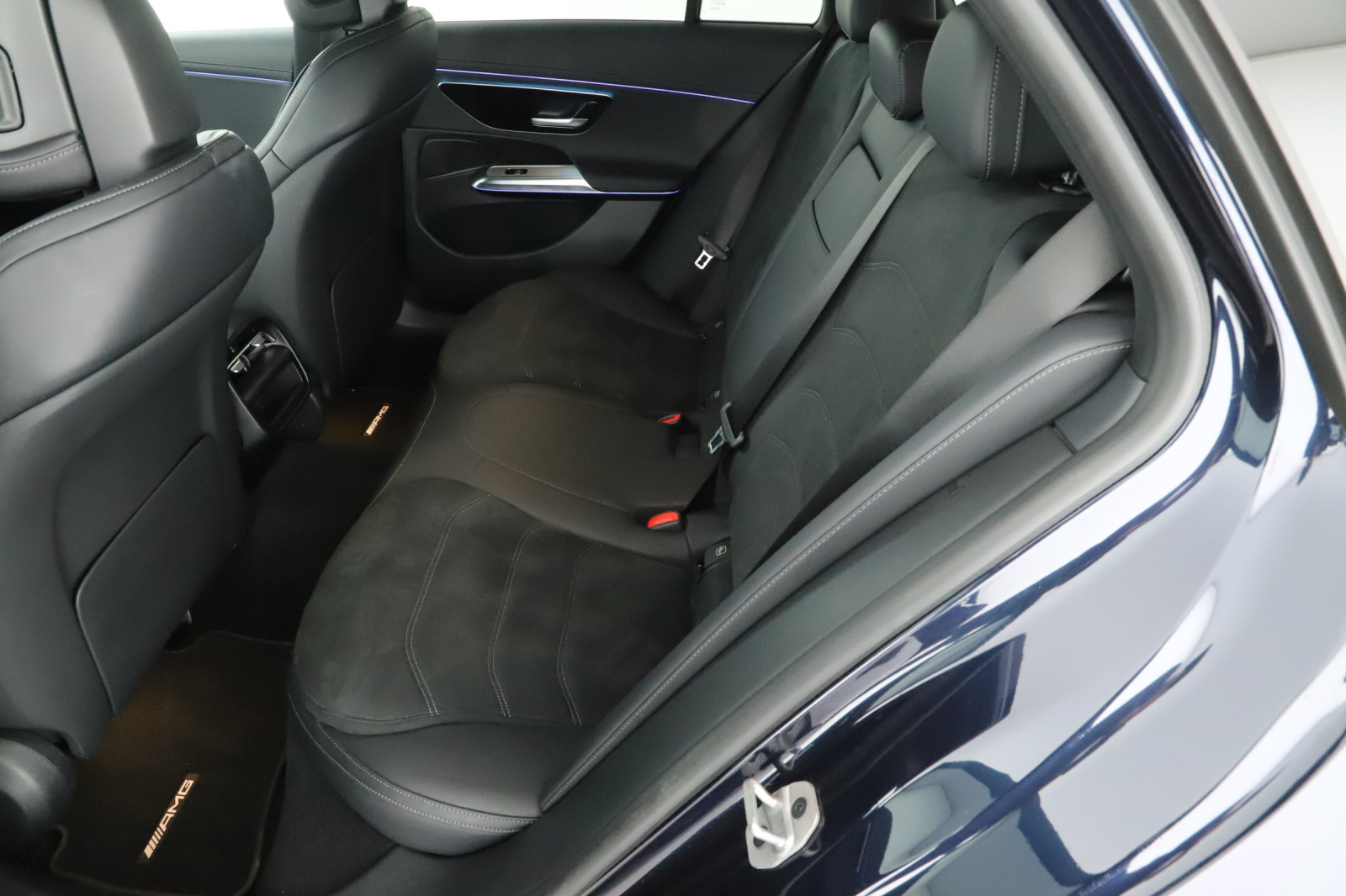 Mercedes-Benz E - 2024