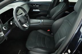 Mercedes-Benz E - 2024