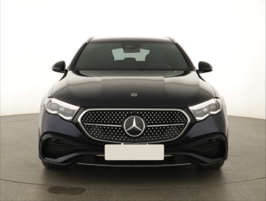 Mercedes-Benz E - 2024