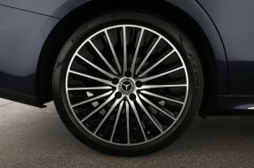 Mercedes-Benz E - 2024