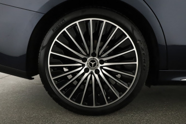 Mercedes-Benz E - 2024