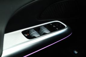 Mercedes-Benz E - 2024