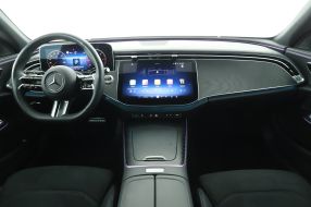 Mercedes-Benz E - 2024