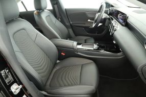 Mercedes-Benz CLA - 2024