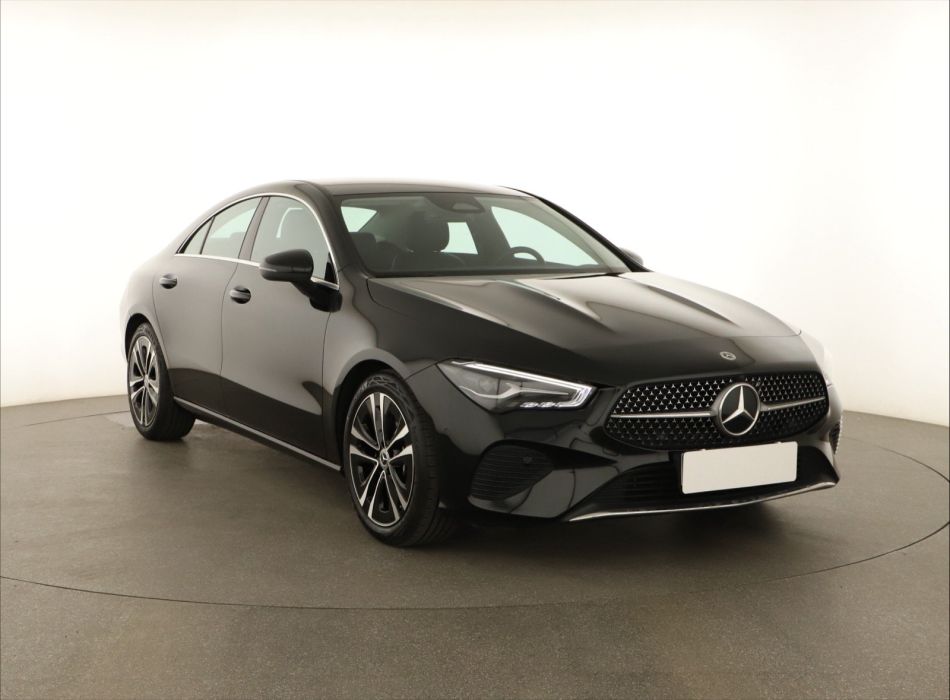 Mercedes-Benz CLA - 2024