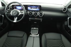 Mercedes-Benz CLA - 2024