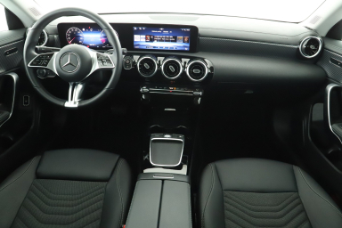 Mercedes-Benz CLA - 2024