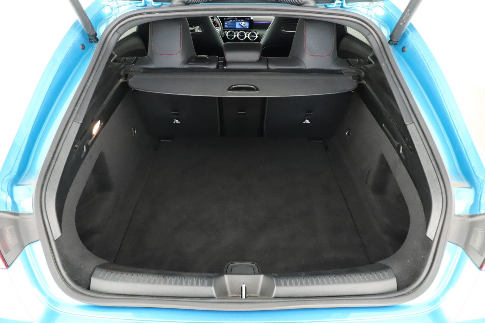 Mercedes-Benz CLA - 2024