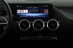 Mercedes-Benz GLA - 2024