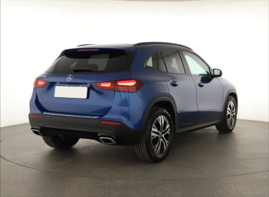 Mercedes-Benz GLA - 2024