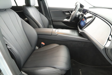 Mercedes-Benz E - 2024