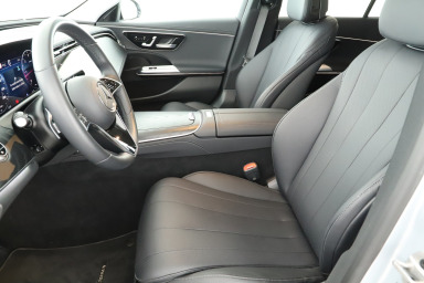 Mercedes-Benz E - 2024
