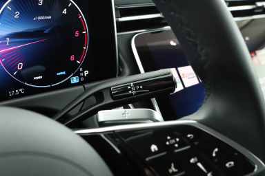 Mercedes-Benz E - 2024
