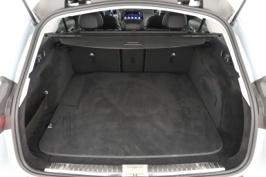Mercedes-Benz E - 2024