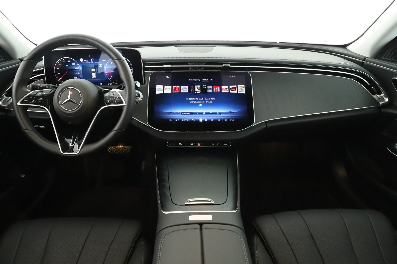 Mercedes-Benz E - 2024