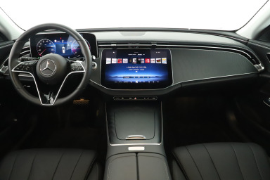 Mercedes-Benz E - 2024