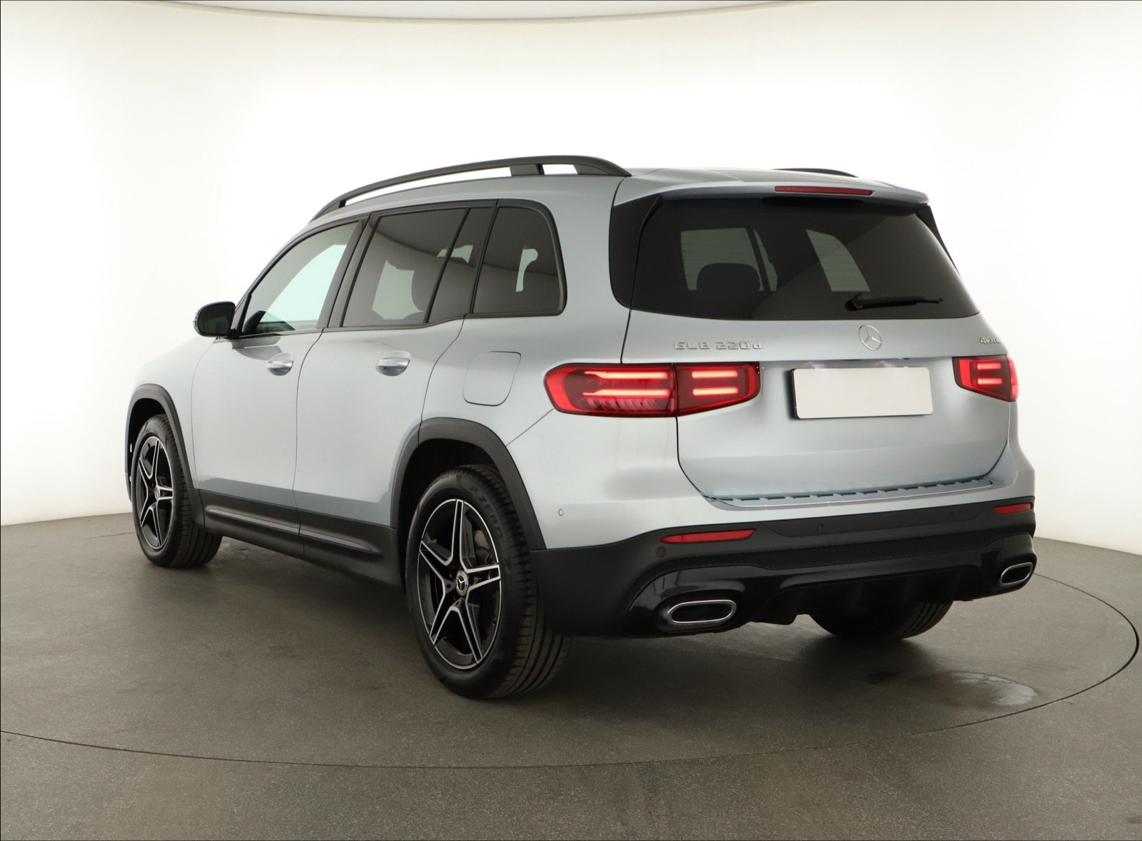 Mercedes-Benz GLB - 2024