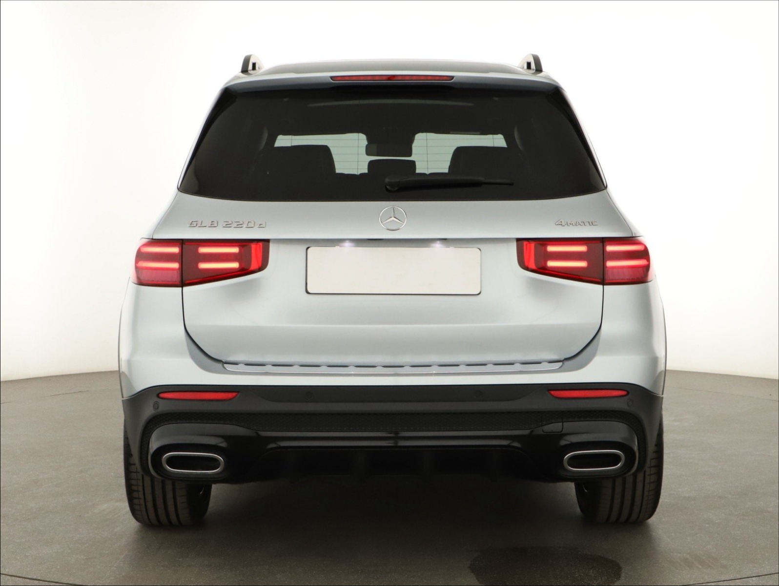 Mercedes-Benz GLB - 2024