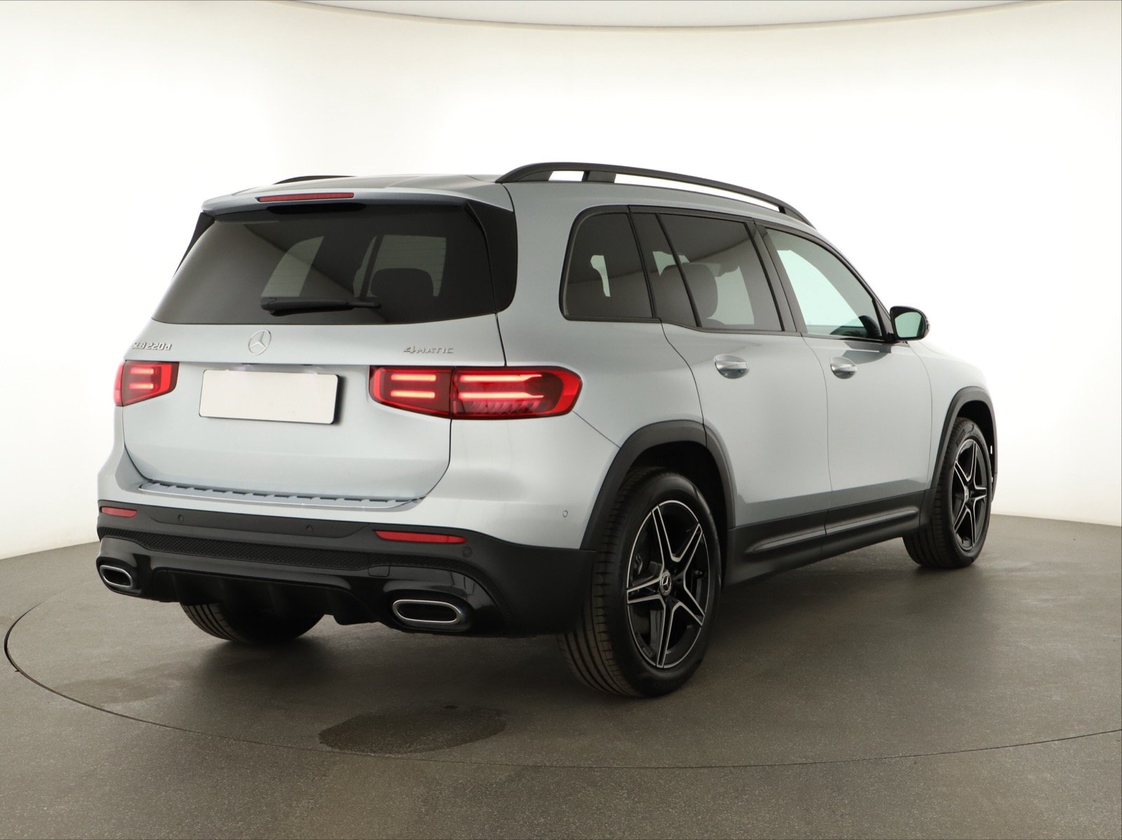 Mercedes-Benz GLB - 2024
