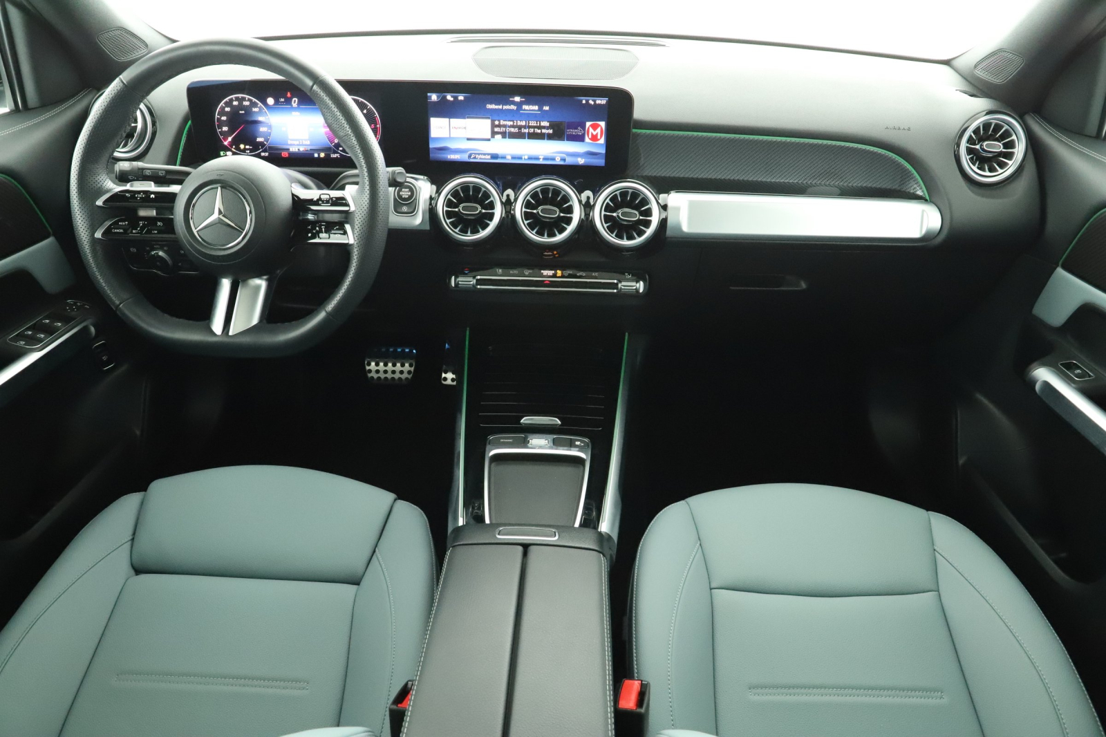 Mercedes-Benz GLB - 2024