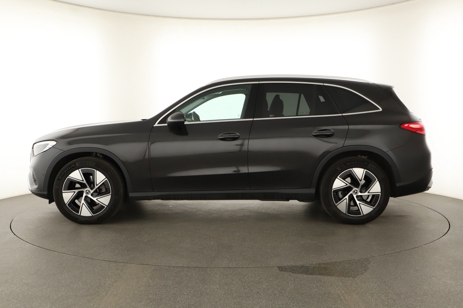 Mercedes-Benz GLC - 2024
