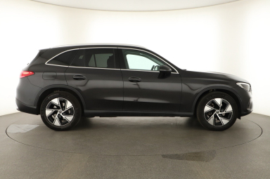 Mercedes-Benz GLC - 2024