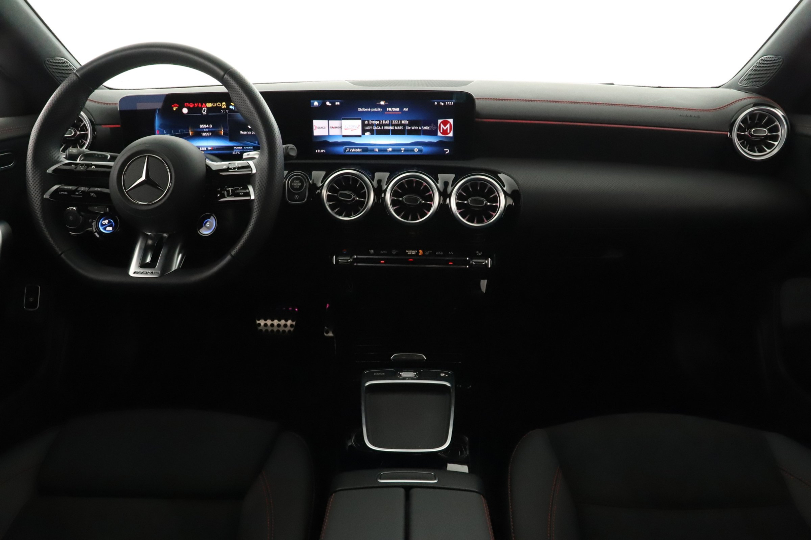 Mercedes-Benz CLA - 2024