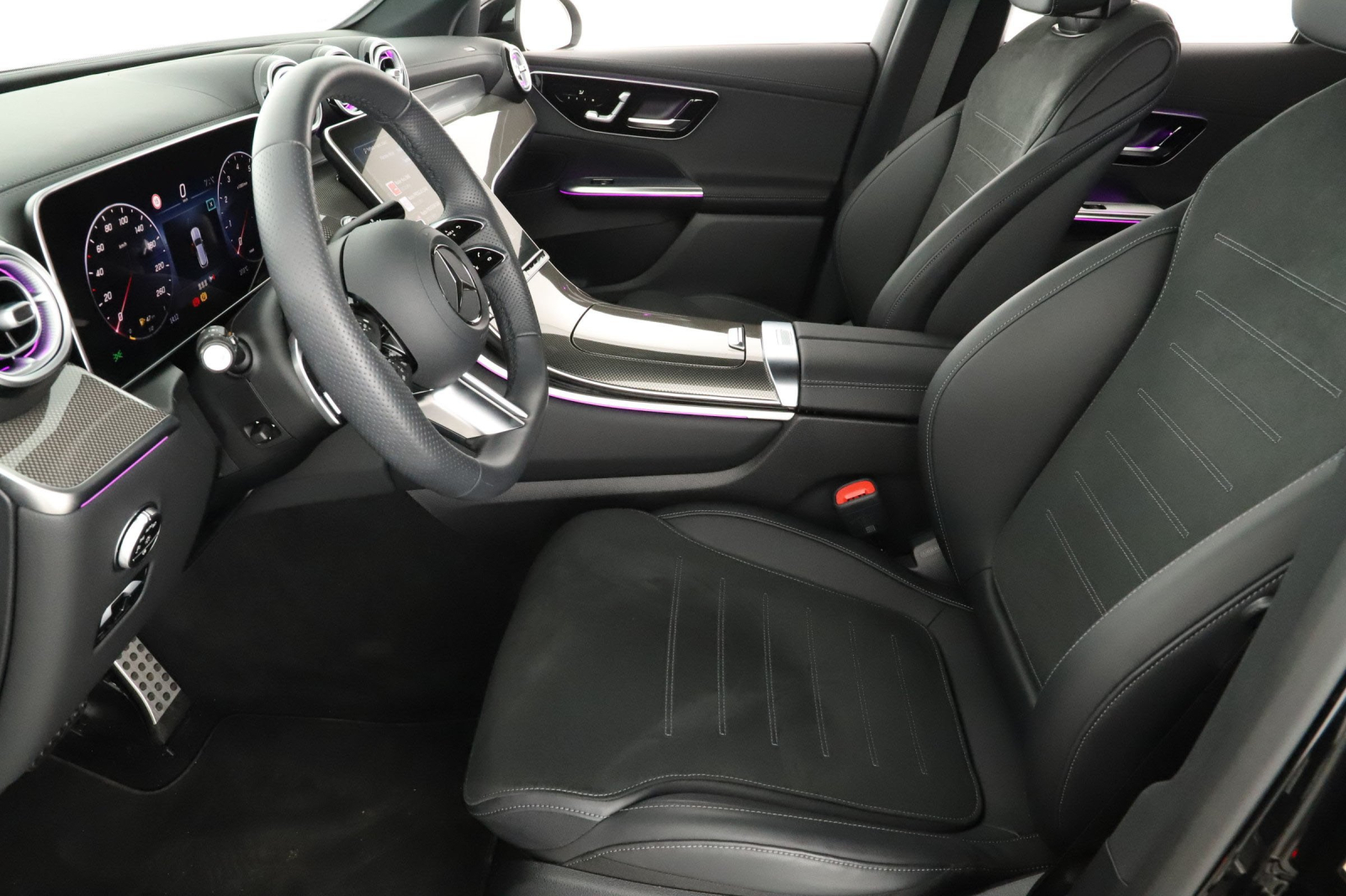 Mercedes-Benz GLC - 2024